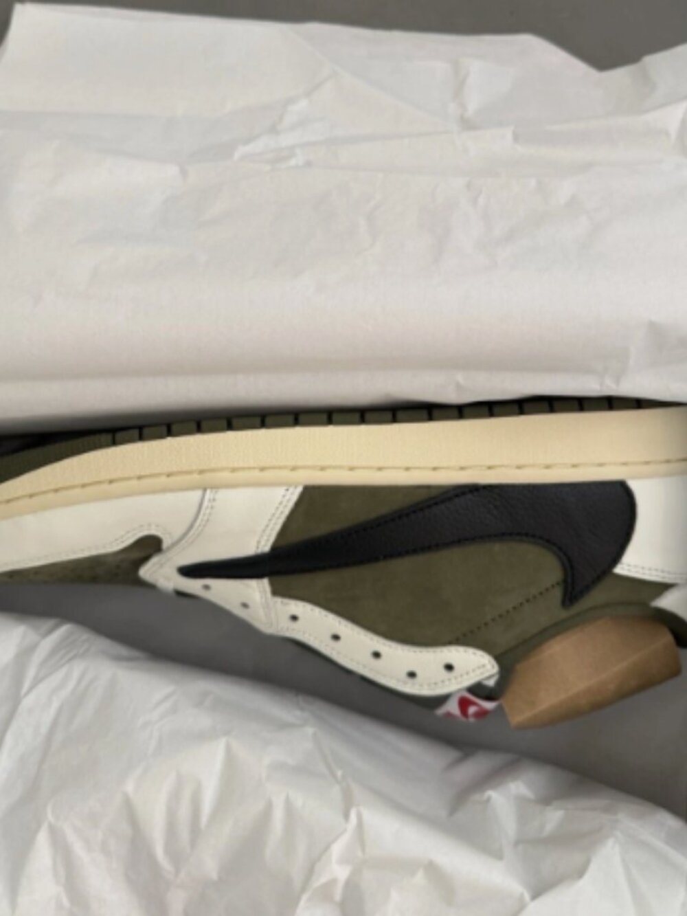 Nike Air Jordan 1 Low OG SP Travis Scott Medium Olive - Picture 4 of 4